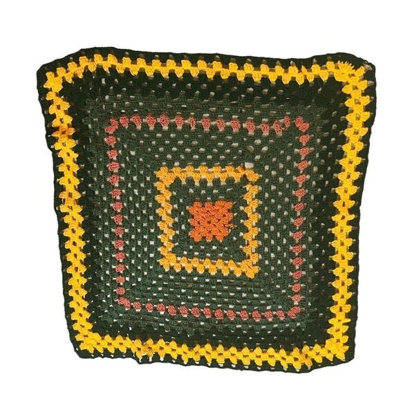Vintage Handmade Crochet Blanket 31.5 X 33 inches‎ - Picture 1 of 4